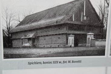 40 darczyńców przekazało już około 300-400 eksponatów do Izby Pamięci, która powstanie w spichlerzu w Skomlinie